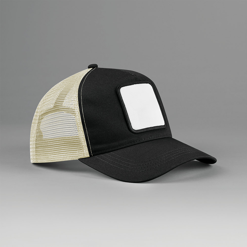 B636 - 5-panel trucker pet met vierkante patch